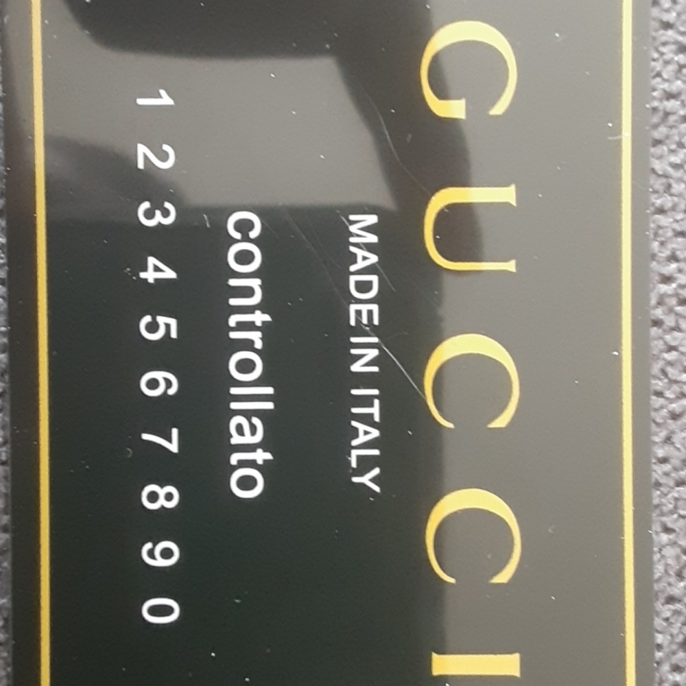 Authentic Leather Gucci Belt - Picture 3 of 4